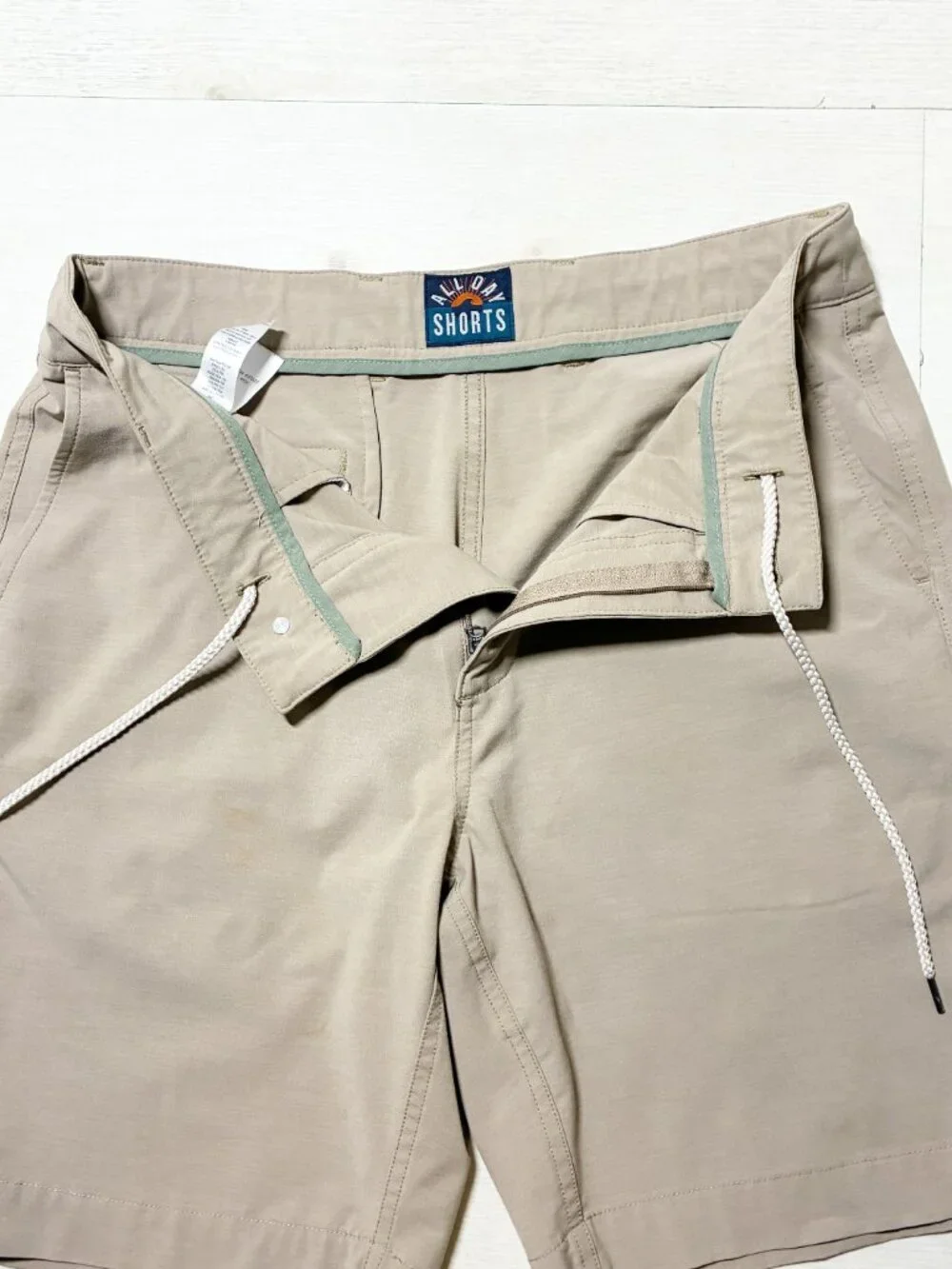 Faherty Men's All Day Hybrid Shorts Kakhi 2.0 Size 30 - Picture 4 of 6